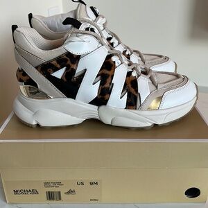 Michael Kors Hero Trainer Size 9
